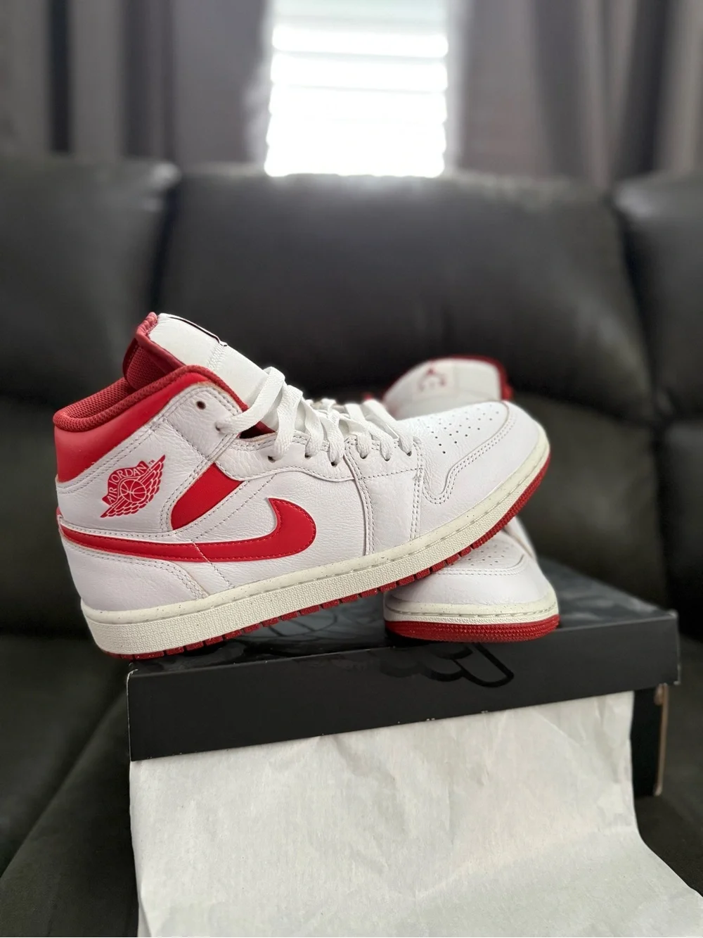 Jordan 1 Mid SE Men's High-Top Sneakers in White and Red